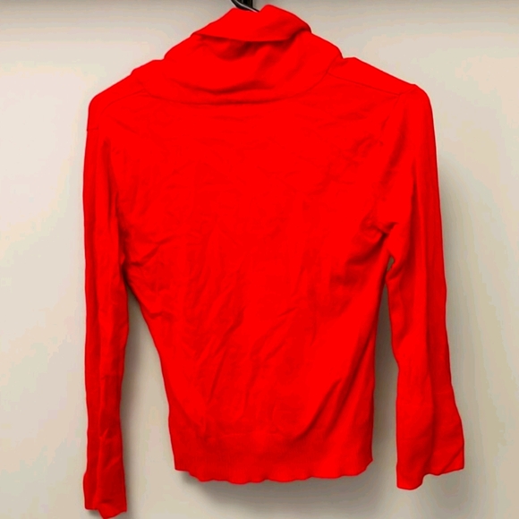 Cowl-necked Sweater - Picture 3 of 4